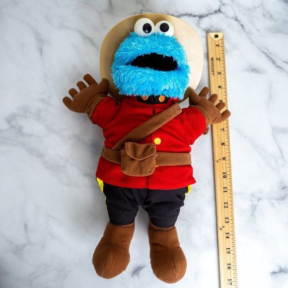 Sesame Street / Gund  Cookie Monster Canadian Mountie Plush 2012 - Picture 3 of 8